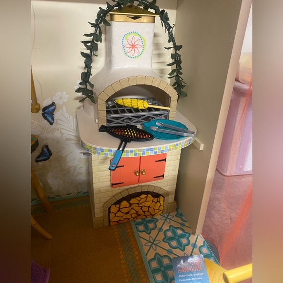 American Girl Lea’s Rainforest House w/ Accessories **Discontinued** - Picture 3 of 4